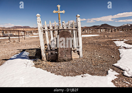 Old cemetery in former gold mining boomtown turned ghost town Goldfield, Nevada, USA Stock Photo