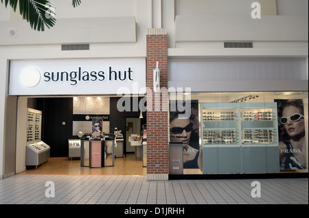 Sunglass hut best sale oaks mall