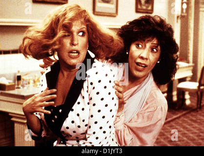 Zwei Mal Zwei   Big Business   Bette Midler, Lily Tomlin *** Local Caption *** 1988  -- Stock Photo