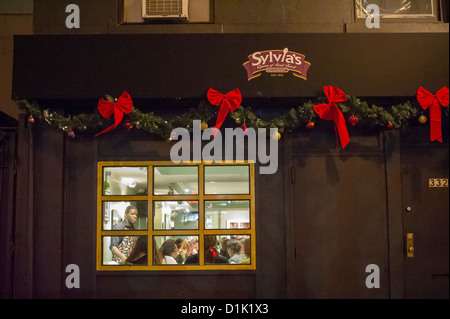 Sylvia's Restaurant on Lenox Avenue in Harlem in New York Stock Photo