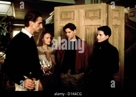 DAMAGE (1992) JEREMY IRONS, JULIETTE BINOCHE, LOUIS MALLE (DIR) DMG 008  MOVIESTORE COLLECTION LTD Stock Photo - Alamy