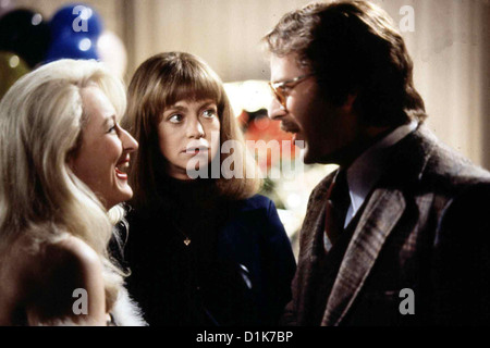 Der Tod Steht Ihr Gut  Death Becomes Her  Meryl Streep, Goldie Hawn, Bruce Willis Madeline Ashton (Meryl Streep) spannt ihrer Stock Photo