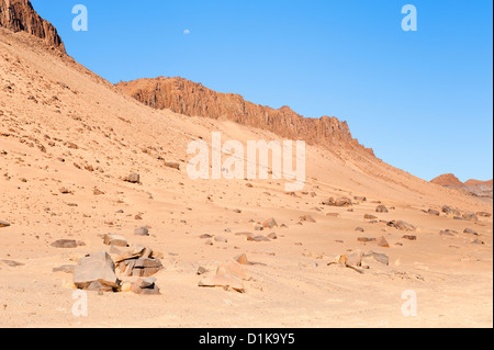 Richtersveld dolerite cliffs above the Orange River, C13 from Rosh Pinah to Noordoewer, Ai Ais Richtersveld Transfrontier Park Southern Namibia Africa Stock Photo