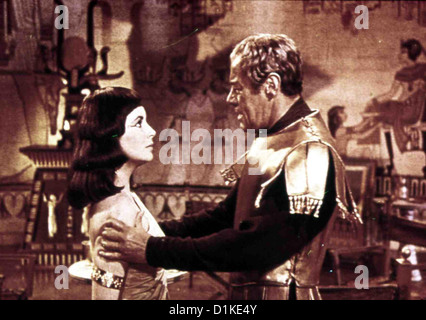 Cleopatra   Cleopatra   Cleopatra (Elizabeth Taylor), Caesar (Rex Harrison) *** Local Caption *** 1934  -- Stock Photo