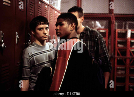 The Faculty   Faculty, The   Elijah Wood (L), Usher Raymond (R) *** Local Caption *** 1998  Dimension Films/Kinowelt Stock Photo