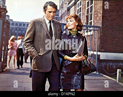 Der Gefährlichste Mann Der Welt  Chairman,  Gregory Peck, Anne Heywood John Hathaway (Gregory Peck) und Kay Hanna (Anne Stock Photo