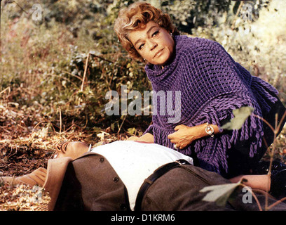 Der Boss   Hold-Up   Simone Signoret *** Local Caption *** 1985  -- Stock Photo