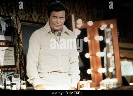 Columbo: Mord Im Bistro   Columbo: Fade In To Murder   Ward Fowler (William Shatner) *** Local Caption *** 1976  MCA TV Stock Photo