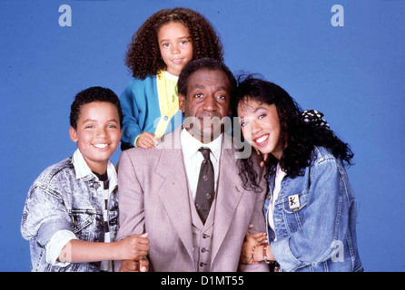 Bill Cosby's 'Unser Papa Ist Ein Geist'  Ghost Dad  Salim Grand, Brooke Fontaine (h), Bill Cosby, Kimberley Russell (r) Witwer Stock Photo