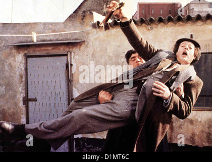 Leichen Muss Man Feiern, Wie Sie Fallen   Giallo Napoletano   Marcello Mastroianni in Szene *** Local Caption *** 1979  -- Stock Photo