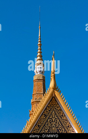 Central spire of the Throne Hall crowned by the four smiling faces of Brahma, Royal Palace Phnom Penh, Cambodia Stock Photo