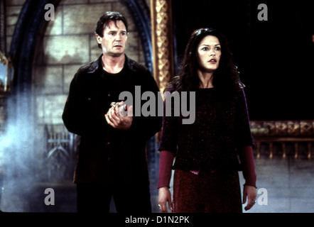 Das Geisterschloss  Haunting,  Dr. David Marrow (Liam Neeson), Theo (Catherine Zeta-Jones) *** Local Caption *** 1999 DreamWorks Stock Photo