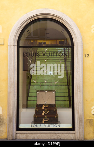 Louis Vuitton, Via Condotti 13 - Rome, Italy
