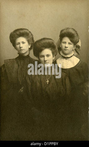 Circa 1880s photograph, three Victorian sisters from Holyoke, Massachusetts, USA. Stock Photo