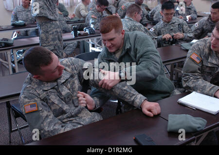 Soldiers with 210th Fires Bde., 2nd Infantry Division, participate in Combat Lifesaver Certification Training, or CLS, at the Camp Hovey Education Center on Jan. 2 in South Korea. (U.S. Army photos by Staff Sgt. Carlos R. Davis, 210th Fires Brigade Public Affairs NCO/Released). Stock Photo