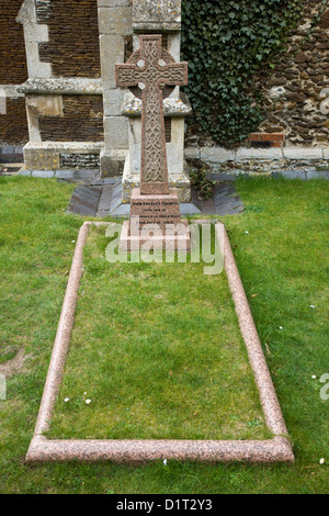 Grave and headstone of 'Prince John', son of King George V and Queen Mary, outside the church in Sandringham, Norfolk Stock Photo