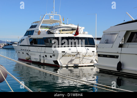 Spain, Andalucia - Puerto Banus, Marbella, Costa del Sol. Yacht harbour. Arab-owned yacht from London. Stock Photo