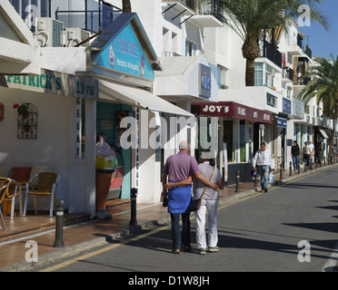 Puerto banus restaurant hi-res stock photography and images - Alamy