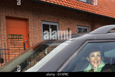 Bettina Wulff arrives at the house of the Wulff family in Grossburgwedel, Germany, 07 January 2013. Former German President Christian Wulff and his wife Bettina are now officially separate. PHOTO: JULIAN STRATENSCHULTE Stock Photo