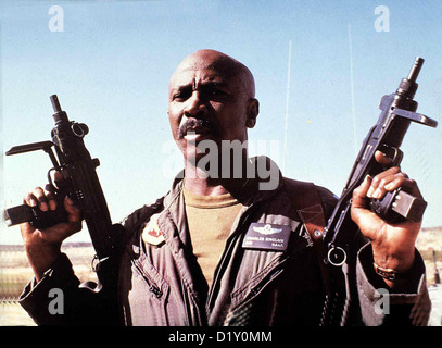 Der Staehlerne Adler Ii  Iron Eagle Ii  Louis Gossett Jr. Chappy (Louis Gossett Jr.) soll mit ein paar auserwaehlten Fliegern Stock Photo