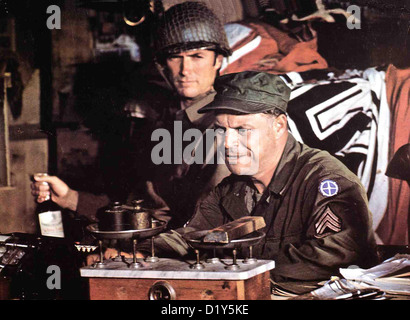 Stosstrupp Gold  Kelly's Heroes  Kelly (Clint Eastwood), 'Speckbacke' (Don Rickles) *** Local Caption *** 1969 Metro Goldwyn Stock Photo