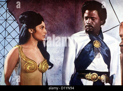 Der Raubzug Der Wikinger  Long Ships,  Rosanna Schiaffino, Sidney Poitier Scheich El Mansuh (Sidney Poitier) ist hinter der Stock Photo