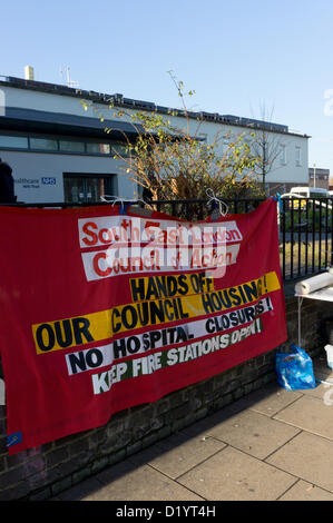 LEWISHAM, SOUTH LONDON, 9 JAN 2013. Protests are continuing outside University Hospital Lewisham in south London after proposals to close it’s A&E and Maternity units were put forward by Matthew Kershaw, the Special Administrator placed in charge of the nearby South London Hospital Trust (SLHT).  Lewisham Hospital itself is financially solvent and within the Lewisham Healthcare NHS Trust but following the funding crisis at SLHT, the administrator has made wide-ranging proposals for south London’s hospitals. Credit:  UrbanImages / Alamy Live News Stock Photo