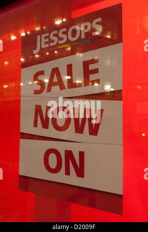 London, UK. 9th January 2013 The Jessops store on New Oxford Street. The Photography retail chain Jessops has gone into administration, putting around 2000 jobs at risk.  Credit:  nelson pereira / Alamy Live News Stock Photo