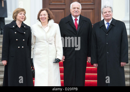 Czech President Vaclav Klaus with his wife Livia (right) and Russian ...