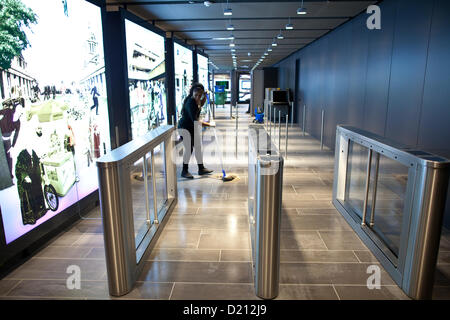 The View from The Shard, London, UK. 10.01.2013  Image shows the entrance floor at The View from The Shard City of London, England, United Kingdom.  Friday 11th January 2013 Credit:  Jeff Gilbert / Alamy Live News Stock Photo