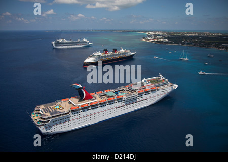 Aerial view of cruise ships Carnival Paradise (Carnival Cruise Lines), Disney Magic (Disney Cruise Line) and Crown Princess (Pri Stock Photo