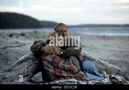 Message In Bottle  Message In Bottle  Theresa (Robin Wright Penn), Garret (Kevin Costner) *** Local Caption *** 1999 Stock Photo