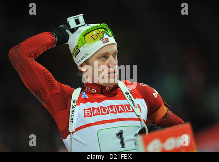 Norwegian biathlete Tarjei Boe stands at the shooting range during the 4 x 7.5 km relay at the Biathlon World Cup at Chiemgau Arena in Ruhpolding, Germany, 10 January 2013. Photo: ANDREAS GEBERT Stock Photo