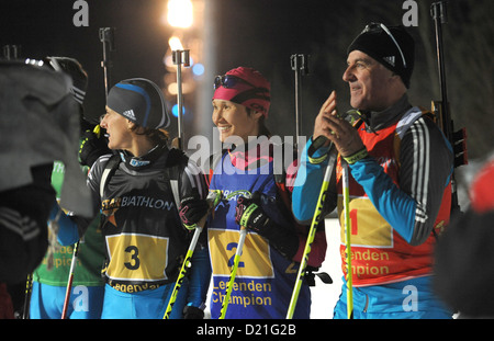 AATENTION: EMBARGO CONDITION: 10 JANUARY, 22:00 O'CLOCK - Former biathletes Fritz Fischer (R-Ll), Simone Denkinger and Martina Seidl are seen during the Star Biathlon in Ruhpolding, Germany, 09 January 2013. Celebreties and biathlete legends competed in the Star Biathlon, which was held after the Biathlon World Cup. Photo: Andreas Gebert Stock Photo