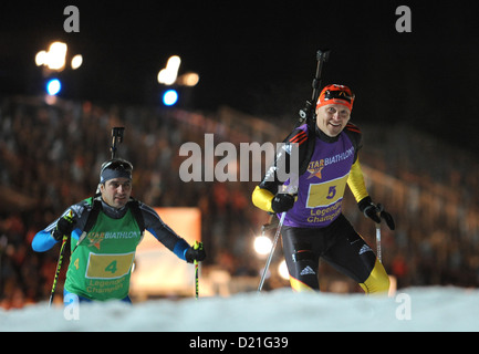 AATENTION: EMBARGO CONDITION: 10 JANUARY, 22:00 O'CLOCK - Former biathketes Ricco Gross and Peter Sendel in action during the Star Biathlon in Ruhpolding, Germany, 09 January 2013. Celebreties and biathlete legends competed in the Star Biathlon, which was held after the Biathlon World Cup. Photo: Andreas Gebert Stock Photo