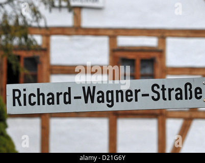 A street sign reading Richard-Wagner-Strasse stands in Graupa, Germany, 10 January 2013. There is a new museum devoted to Wagner (1813-1883) in the Graupa Hunting Lodge near Dresden where he sketched his opera 'Lohengrin' in the summer of 1846. Photo: MATTHIAS HIEKEL Stock Photo