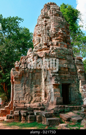 The Eastern entrance tower at the atmospheric ruins of Ta Prohm at Angkor, Angkor Thom, Siem Reap, Cambodia, Indochina. Stock Photo