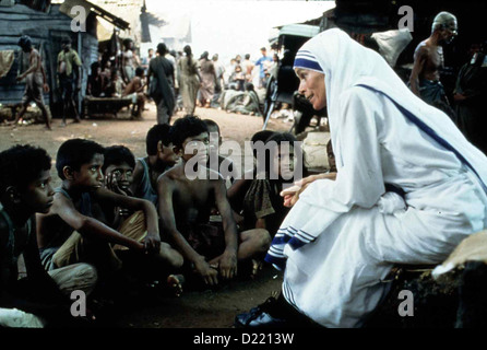 Mutter Teresa  Mother Teresa: In Name God's Poor  Mutter Teresa (Geraldine Chaplin) *** Local Caption *** 1997 Family Channel Stock Photo