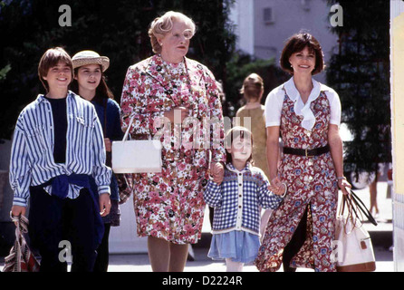 Mrs. Doubtfire - Das Stachelige Kindermaedchen  Mrs. Doubtfire  V.L. Matthew Lawrence, Lisa Jakub, Robin Williams, Mara Wilson, Stock Photo