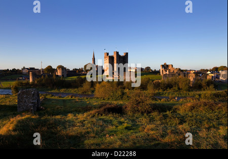 Anglo-Norman Trim Castle on the bank of the River Boyne, used as a film location for the film 'Braveheart' , Trim, County Meath, Ireland Stock Photo