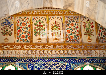 Interior design of the Library of Sultan Ahmed III, Enderûn Library ...
