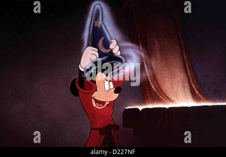 Fantasia 2000   Fantasia 2000   Mickey Mouse in 'The Sorcerer's Apprentice' *** Local Caption *** 2000  Walt Disney Pictures Stock Photo