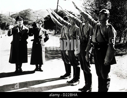 Der Grosse Diktator  Great Dictator,  Schultz (Reginald Gardiner,l) mit dem Diktator Hynkel (Charles Chaplin,2vl). *** Local Stock Photo