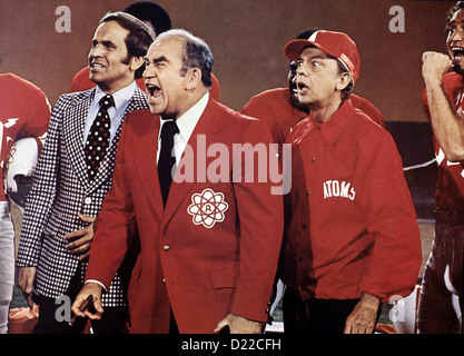 Gus   Gus   Hank Cooper (Edward Asner,m), Coach Venner (Don Knotts,r) *** Local Caption *** 1976  -- Stock Photo