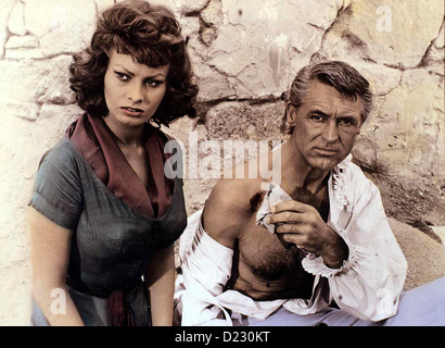 Stolz Und Leidenschaft  Pride Passion,  Sophia Loren, Cary Grant Joana (Sophia Loren) steht dem verwundeten Captain Anthony Stock Photo
