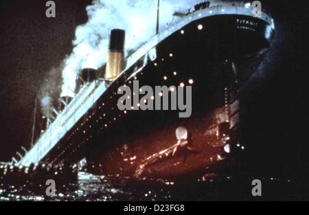 S o s titanic hi-res stock photography and images - Alamy