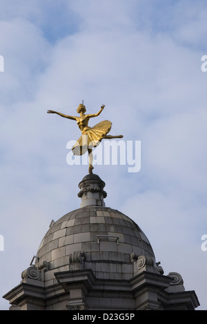 The Golden Ballerina Anna Pavlova on top of th Victoria Palace Theater in London Stock Photo