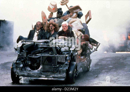 Sehr Verdaechtig   Wrongfully Accused   Leslie Nielsen, r *** Local Caption *** 1998  Constantin Film Stock Photo