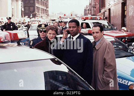 Ausnahmezustand  Siege,  vorne: ?, Annette Bening, Denzel Washington, Tony Shalhoub *** Local Caption *** 1998 20th Century Fox Stock Photo