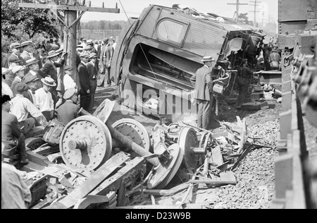 Bar Harbor train wreck -  people looking at wrecked railroad cars after a railroad accident in which the White Mountain Express crashed through two cars of the Bar Harbor Express, north of New Haven, Connecticut on Sept. 2, 1913. Stock Photo